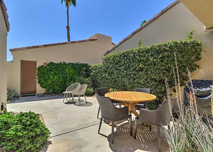 Mtn & Golf Course Views: Relaxing Palm Desert Gem