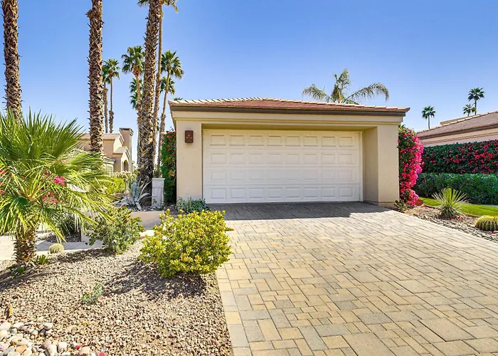 Community Pools & Golf Views: Palm Desert Condo!